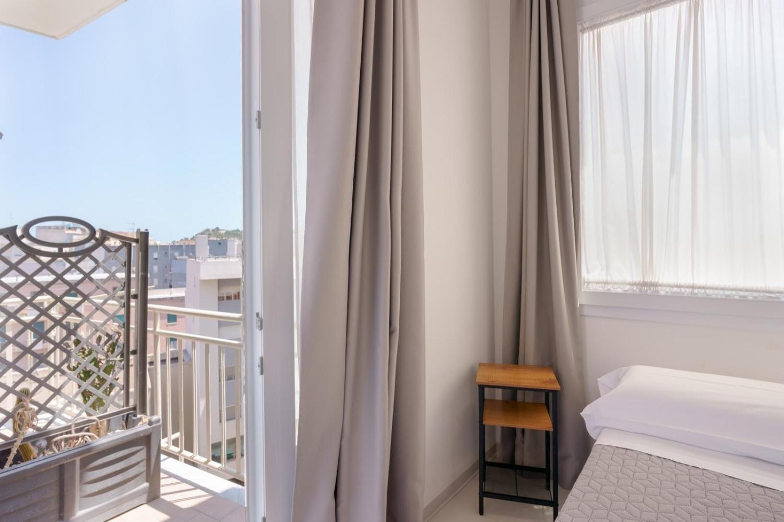 Lumiere Rooms - Eja Sardinia 칼리아리 외부 사진